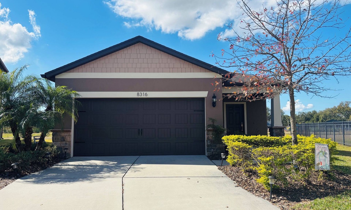 Riverview House | Modern 3-bedroom house convenient Riverview 15 min from Tampa