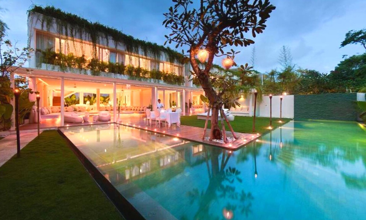 Batubelig Villa | Modern 3 Bedroom Private Pool Villa at The Sea #Z9