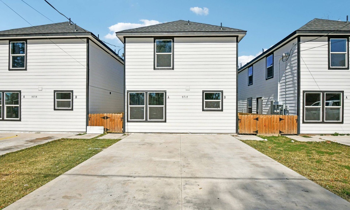 Northside House | Modern 3-bedroom townhome in vibrant Houston
