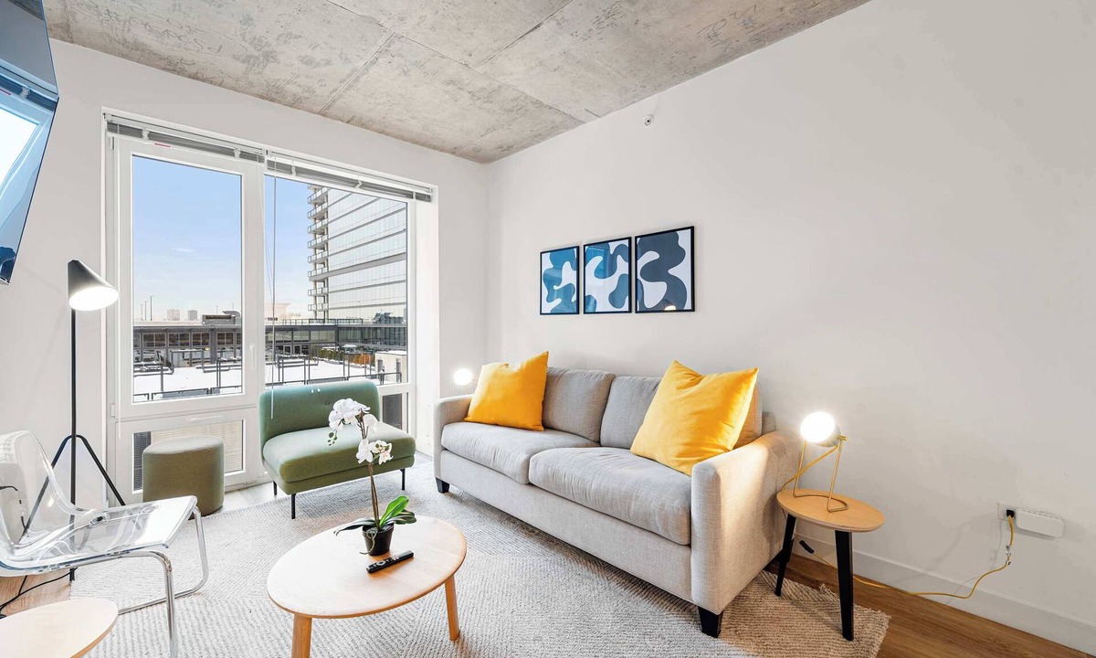 River North Hotel | Modern 3BR City Retreat - Near Old Town