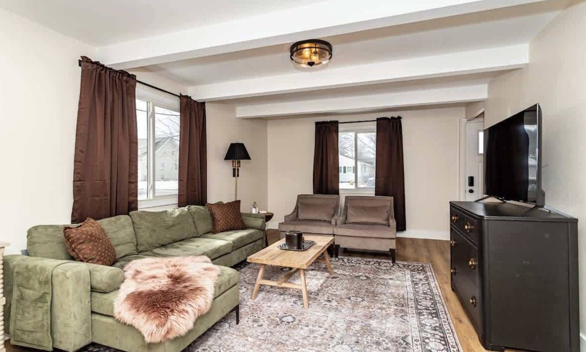 Ames House | Modern 3BR Getaway-Stylish, Ames