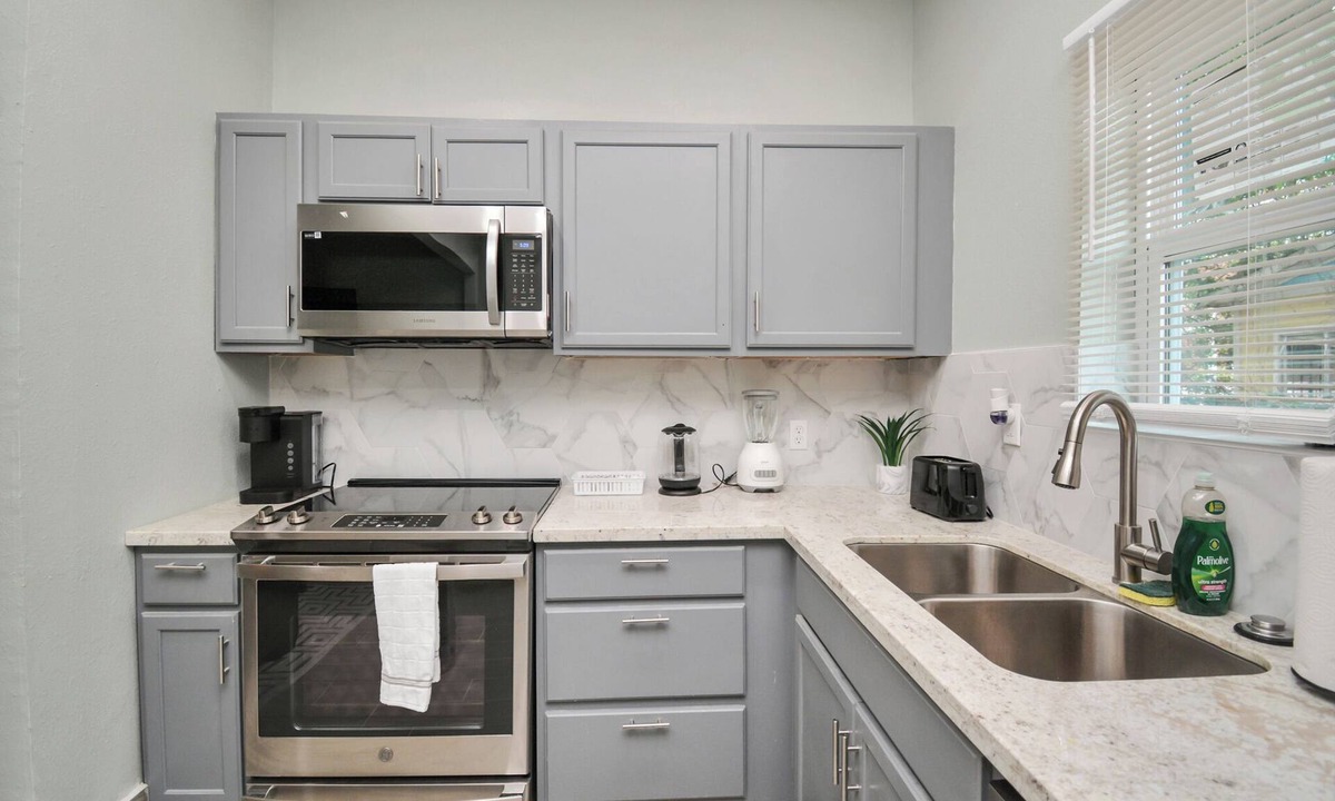 Greater East End House | Modern 3BR Houston Home Ideal for Long Stays Near Downtown