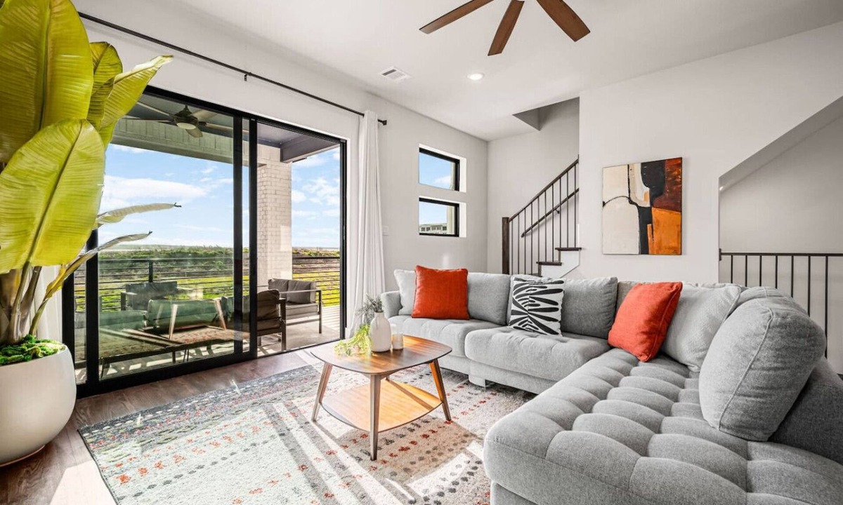 Rowlett House | Modern 3BR Lake House in Rowlett