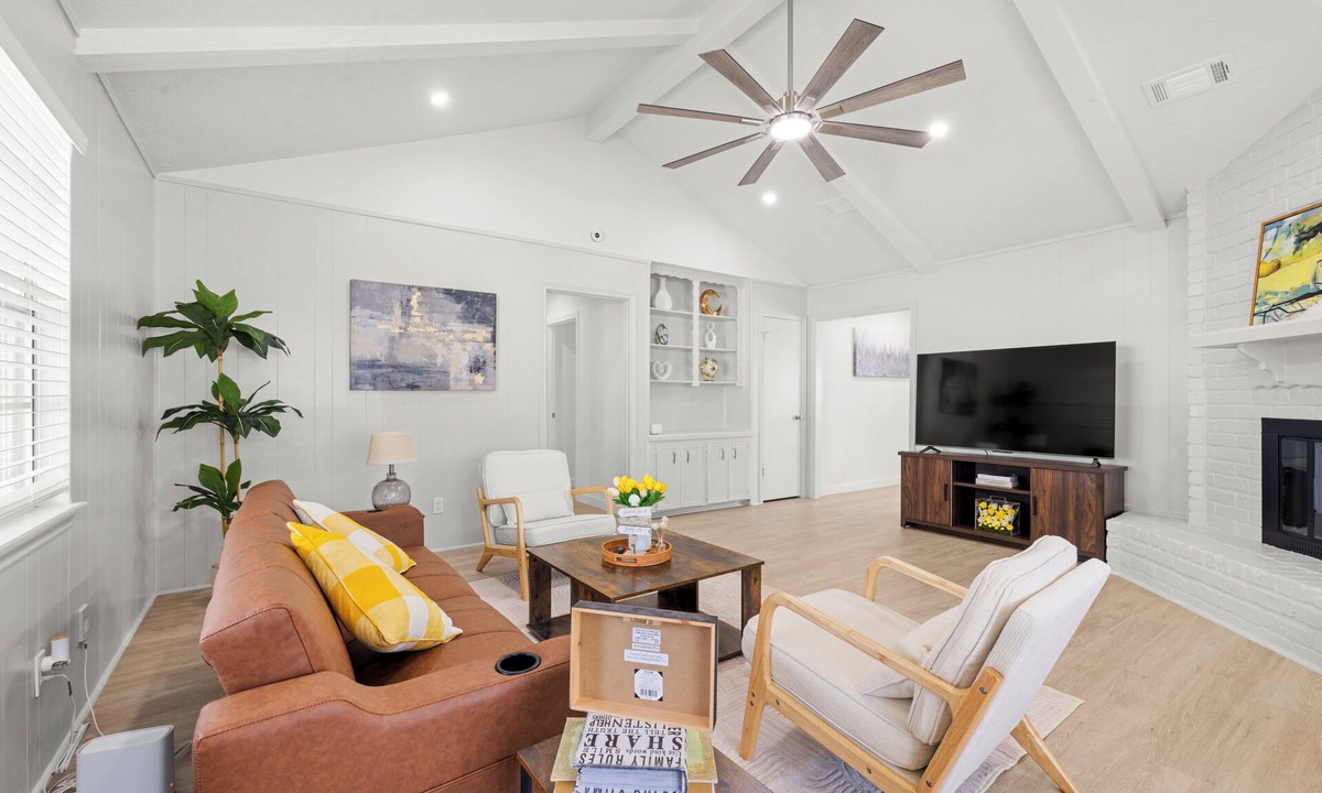 Mission Bend House | Modern 3BR Near Bellaire & Sugar Land