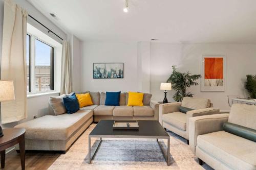 Near South Side House | Modern 3BR Near McCormick & South Loop