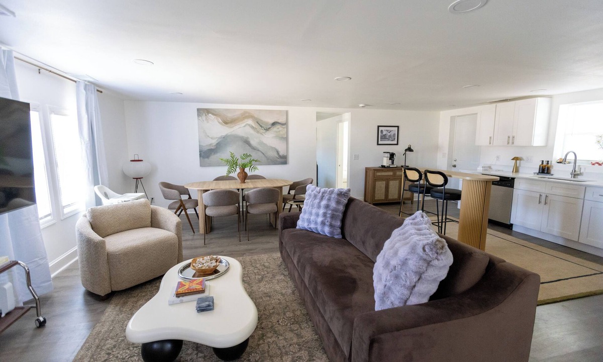 Valley Park House | Modern 3BR Retreat/STL County W/Easy Highway Access