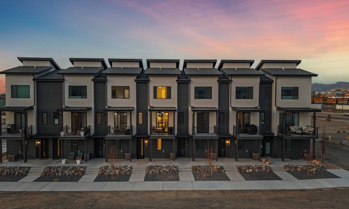 Grand Junction House | Modern 3BR Townhome with Bikes SUPs & Trails