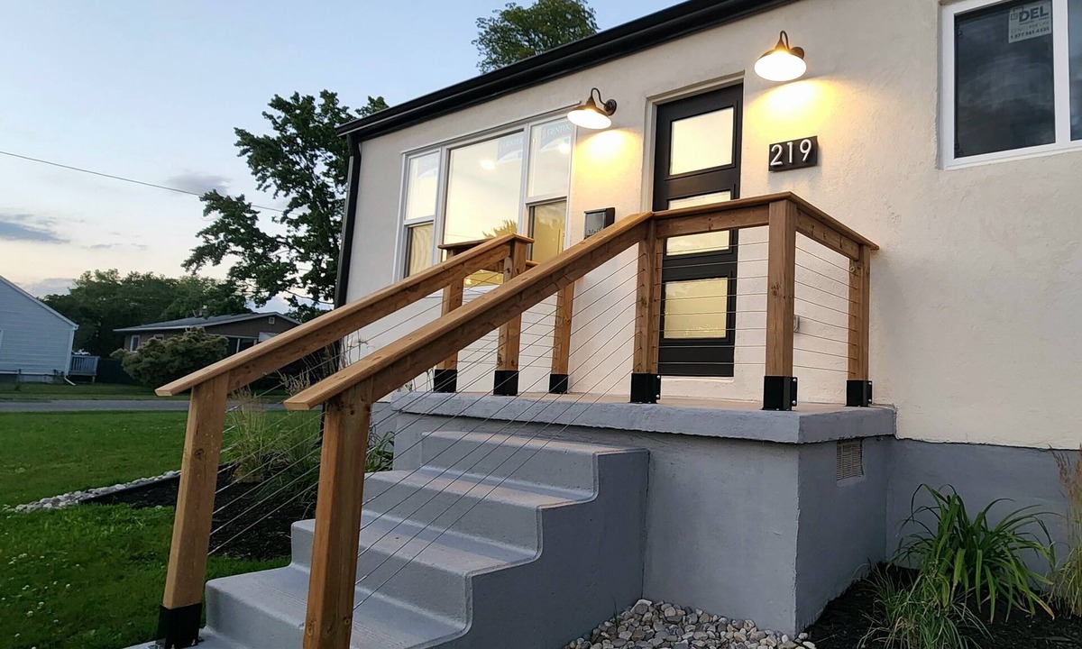 Welland House | Modern 4-Bedroom Bungalow Close to All Amenities