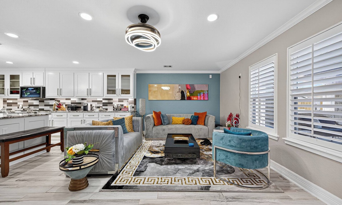 Rosenberg House | Modern 4 BR Home with Spacious Game Room in Rosenberg Prime Location