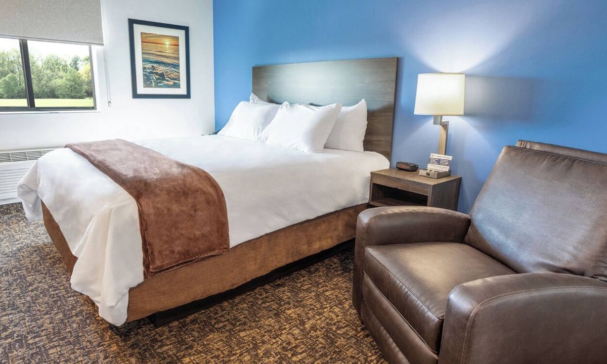 St. Joseph Hotel | Modern 4-Unit Stay Near Interstate – Explore St. Joseph’s Top Attractions