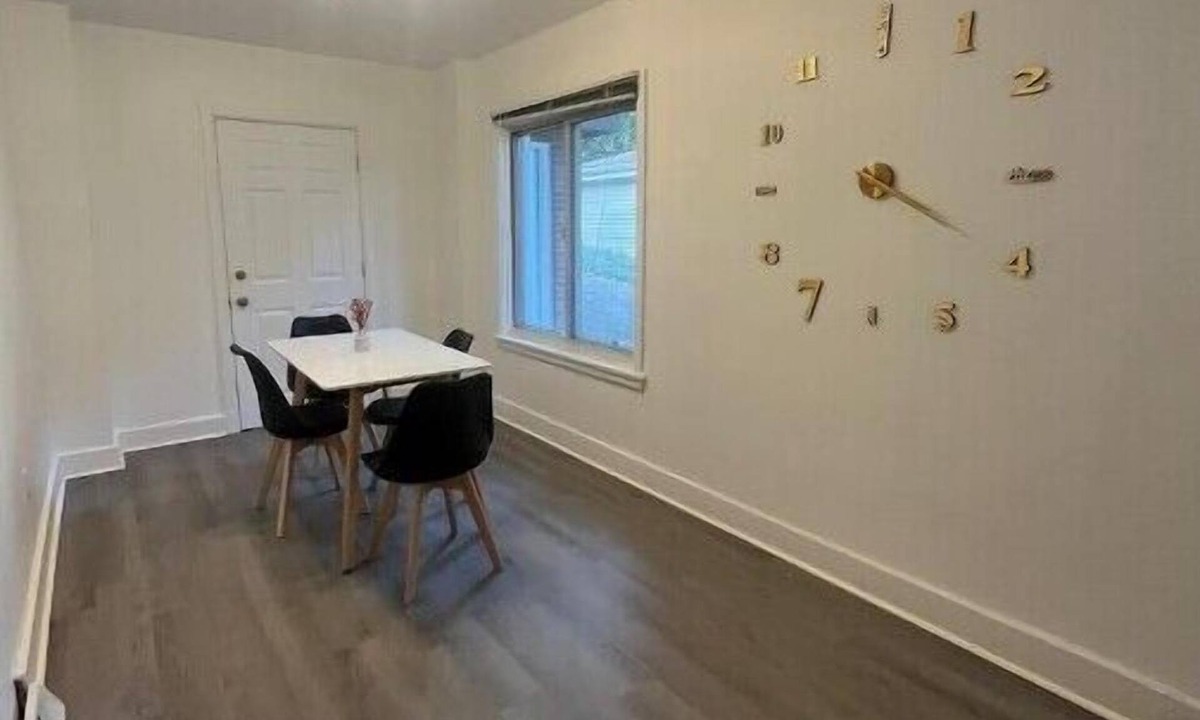 Squirrel Hill South House | Modern 4B Home in Sq Hill