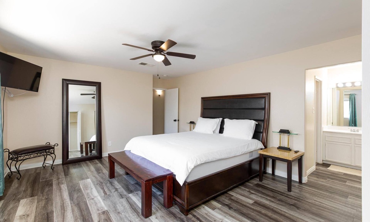 Summerlin House | Modern 4BR Home, Central Las Vegas Location