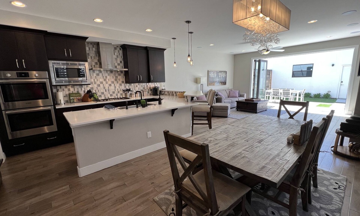 Sloan Lake House | Modern 5-Bed, Clean is Priority
