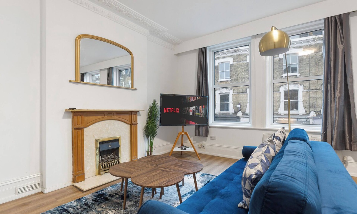 Town Apartment | Modern 5-Bedroom Fulham Flat - Sleeps 12