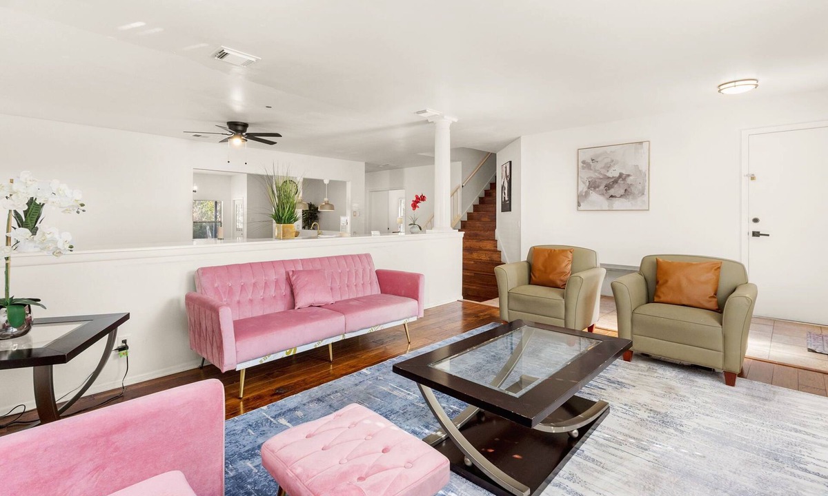 North San Antonio - SAT House | Modern 5 Bedrooms in SA Chef Kitchen, Game Lounge