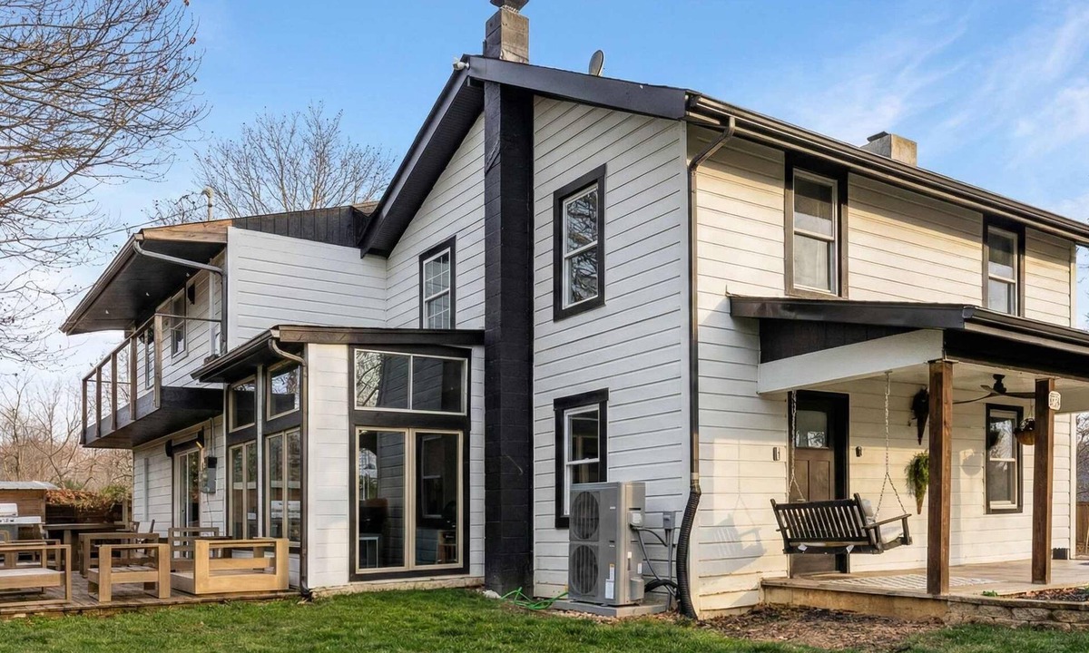 Oakley House | Modern 5BR Home with Mtn Views, BBQ & Pool Table