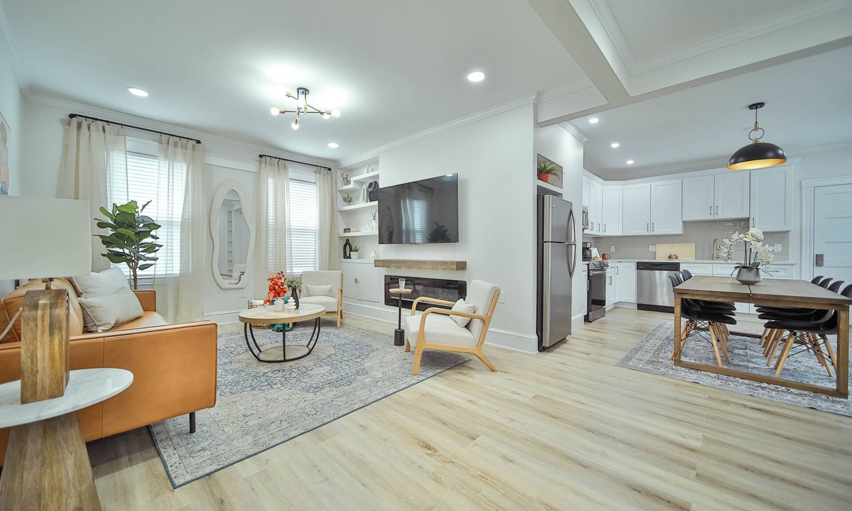 Codman Square House | Modern 5BR Near Downtown Boston Private Parking, Backyard & Walk to Train