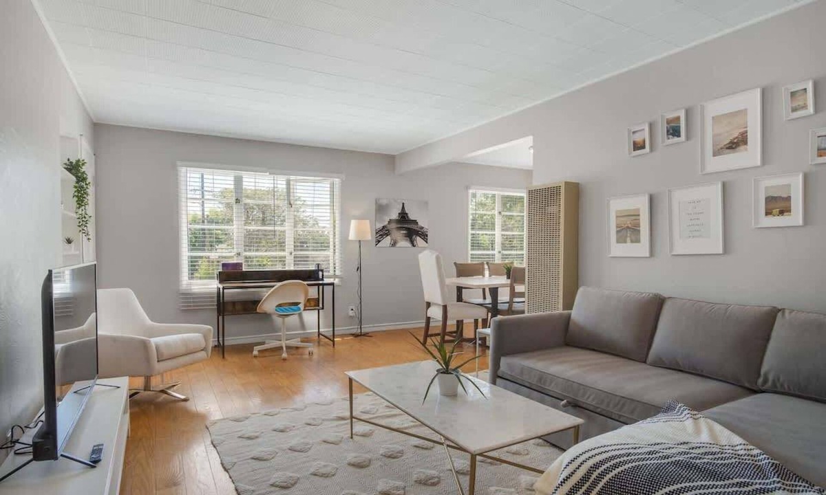 North Berkeley Apartment | Modern Abode 2BD with Garden and Garage