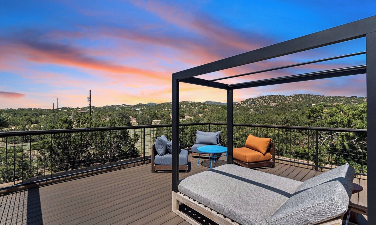 Seton Village House | Modern Adobe Masterpiece | Private Hot Tub | Rooftop Deck