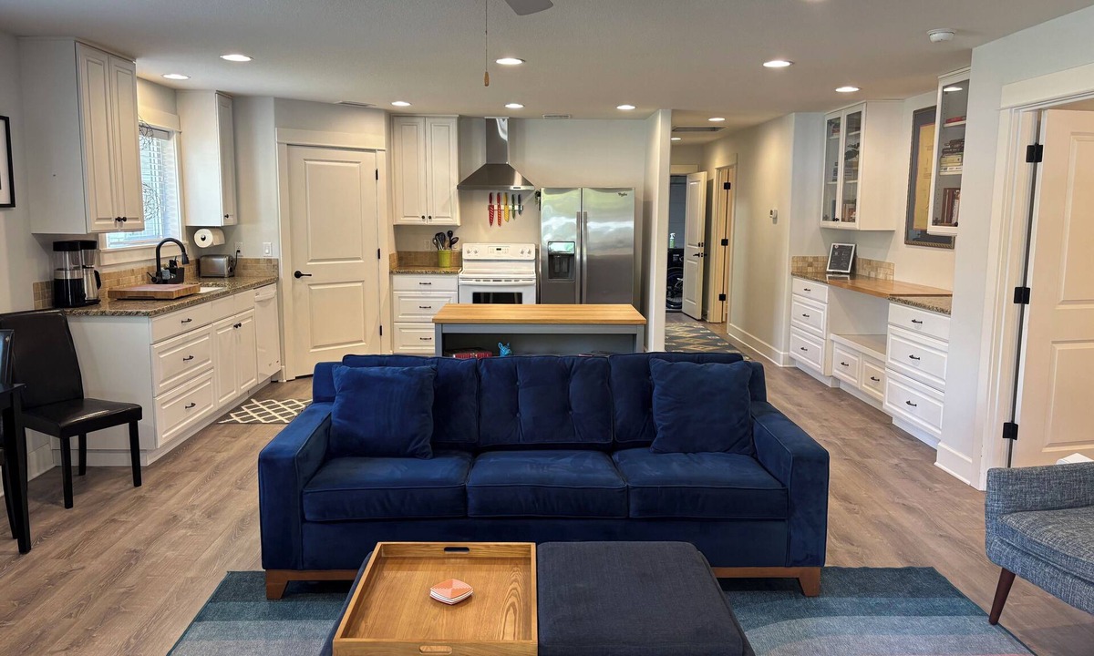 Meadow Glade House | Modern ADU on Micro Ranch – Private Getaway