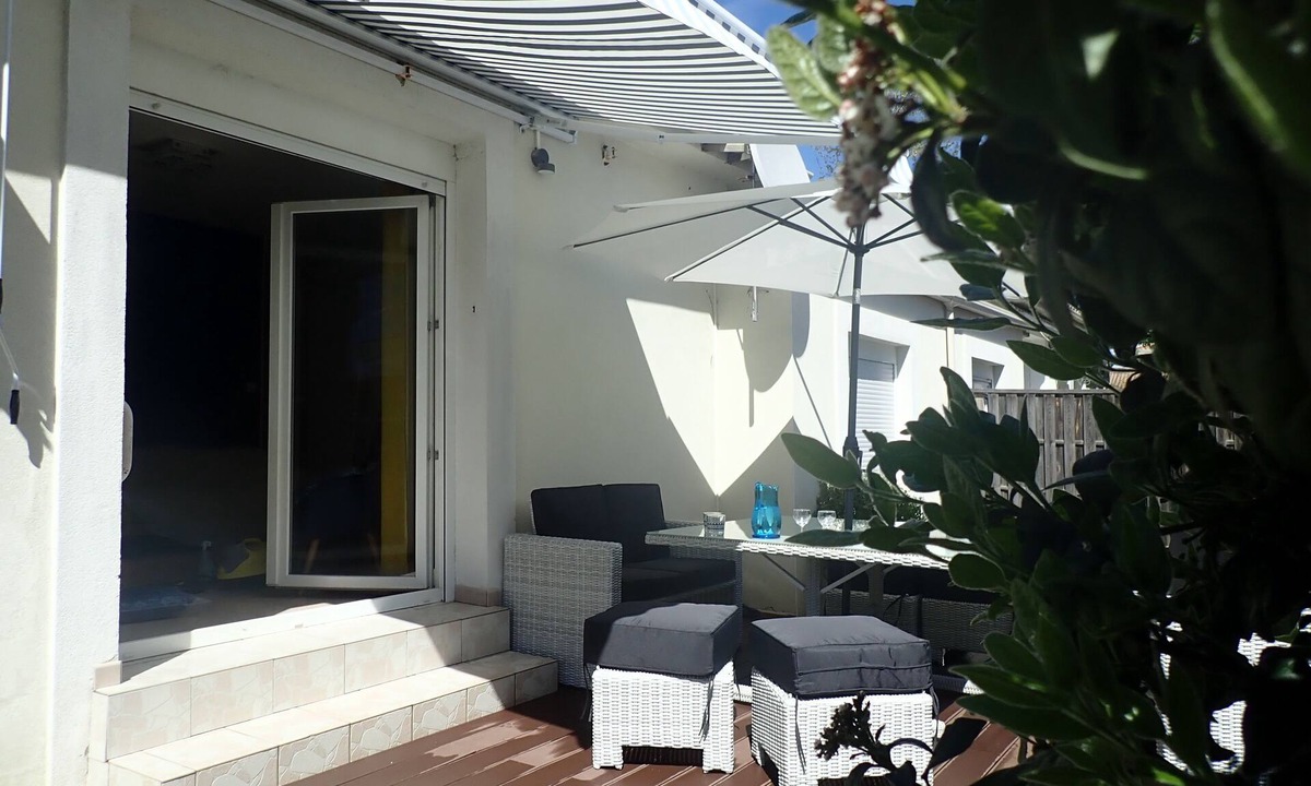 Bouzigues House | Modern, air-conditioned house, 5 minutes walk from the beach, quiet. 3 rooms.