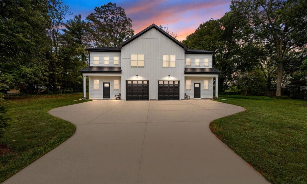 Haw River House | Modern Airy Duplex with EV Charger