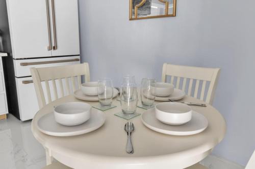 West Seneca House | Modern amd Roomy House