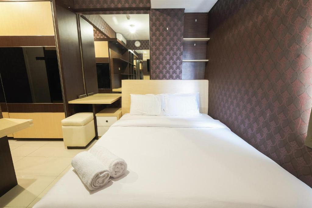 Sunter Apartment | Modern and Classy 1BR Green Lake Sunter Apartment By Travelio