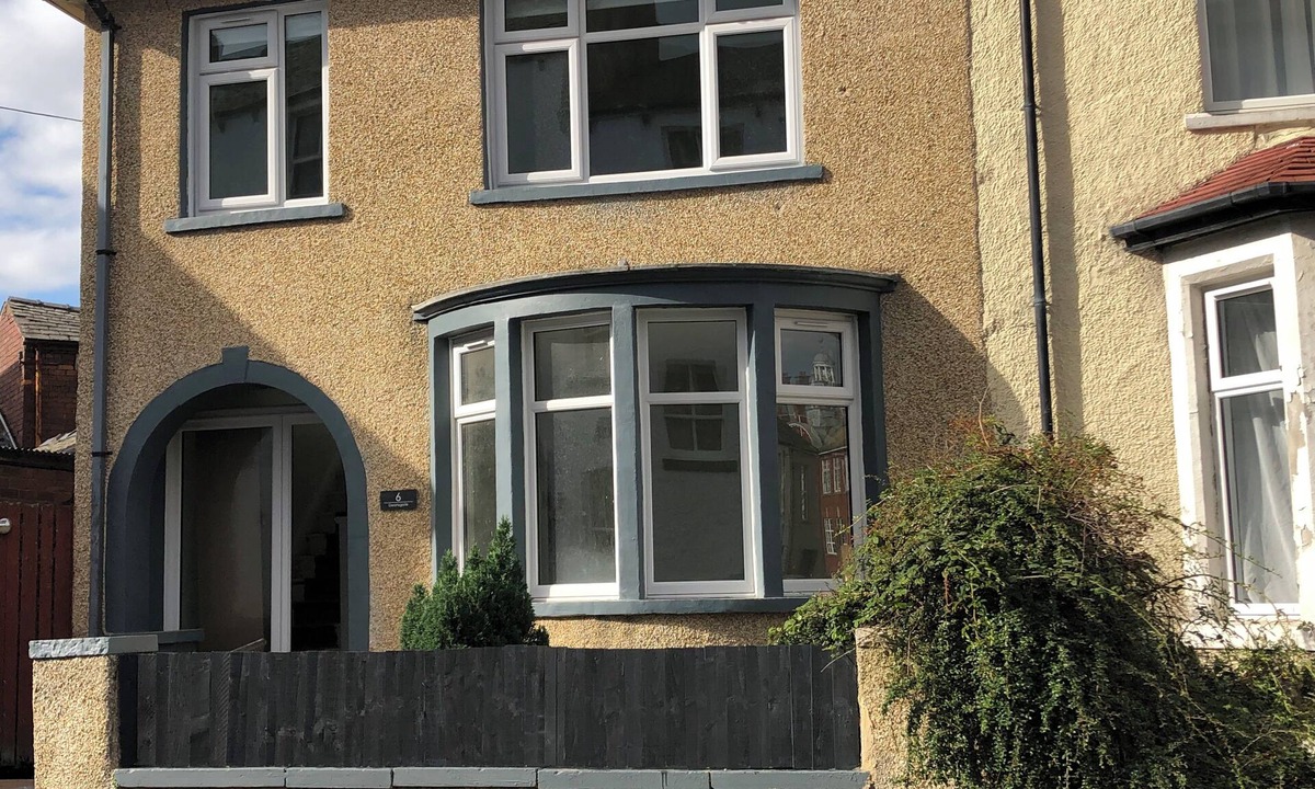 Slyne House | Modern and comfortable stay in Morecambe
