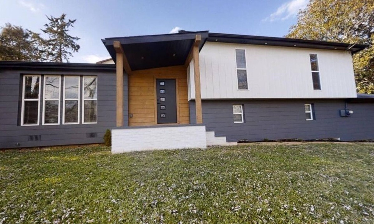 East Brainerd House | Modern and Cozy 4-bedroom home