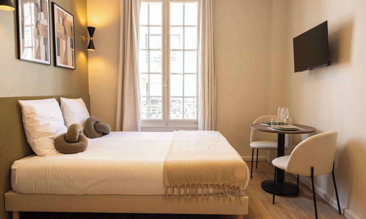 Le Pre-Saint-Gervais Apartment | Modern and cozy air-conditioned studio
