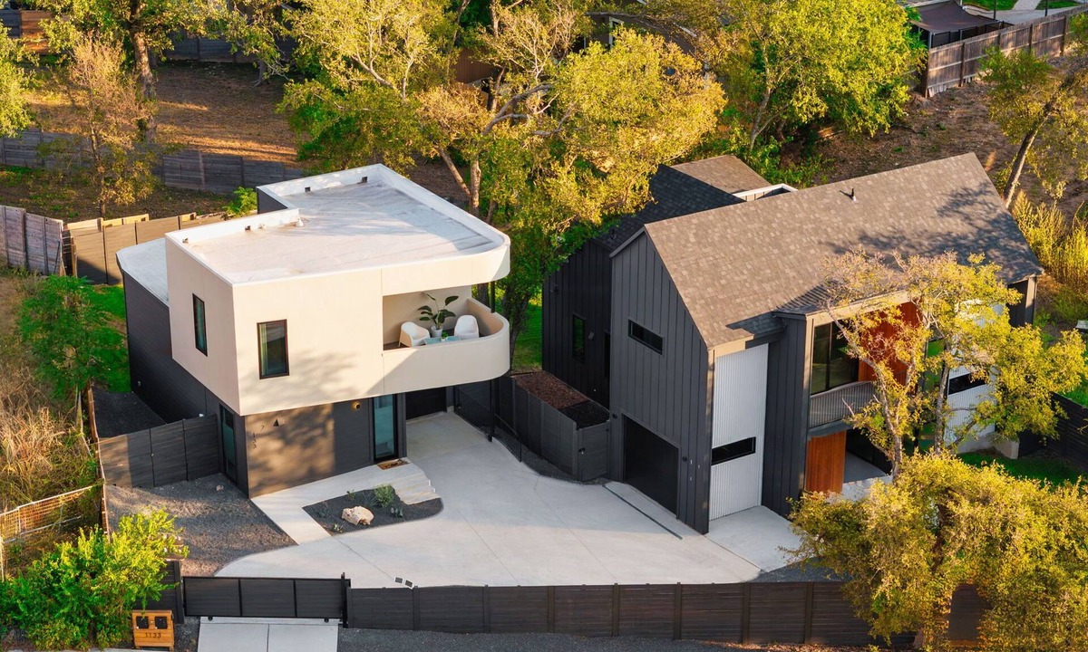 MLK House | Modern and Funky brand-new 2-bedroom house in East Austin