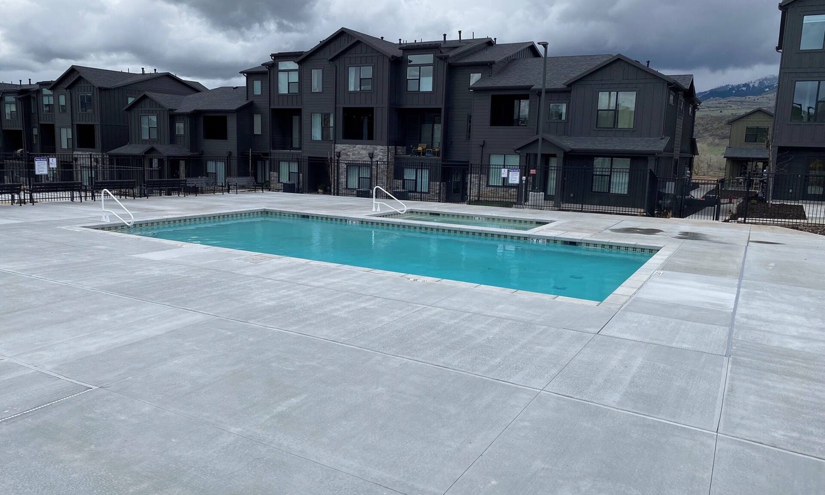 Mountain Green House | Modern and new 3-bedroom townhome with AC and WiFi in Mountain Green