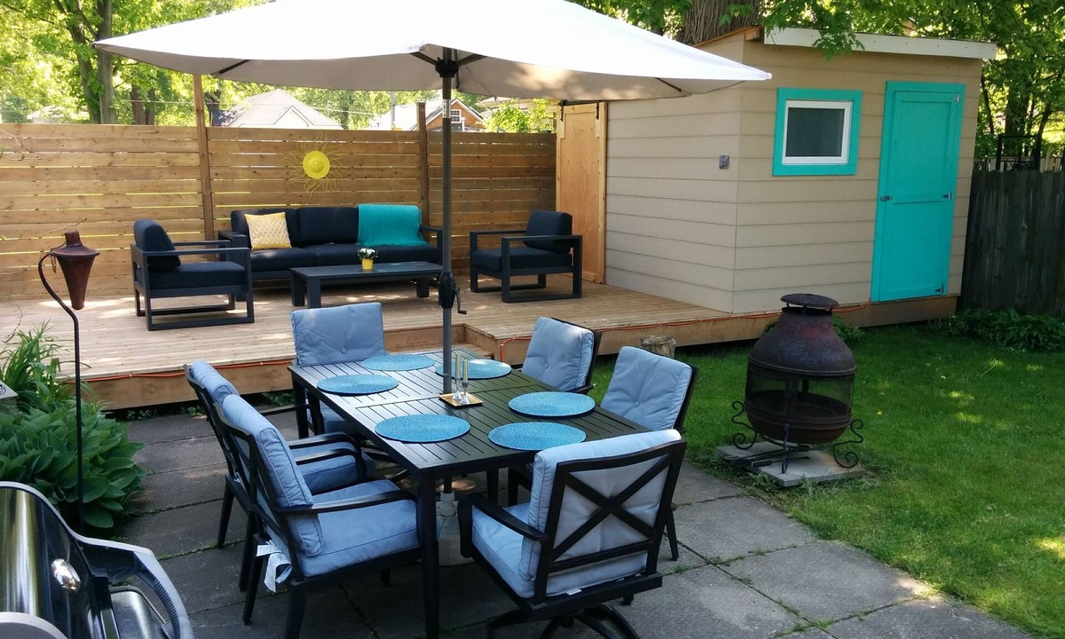 Crystal Beach Cottage | Modern and relaxing cottage, steps from the beach, short drive to Niagara Falls!