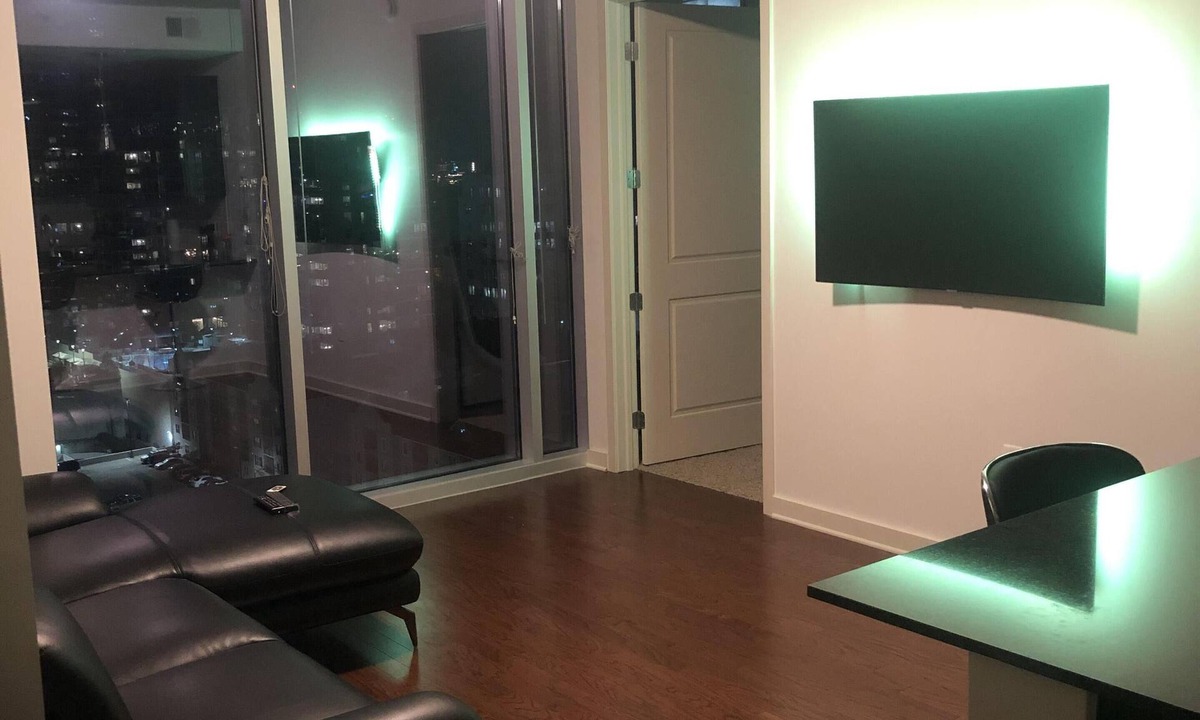 Midtown Condo | Modern And Timeless Luxury Living