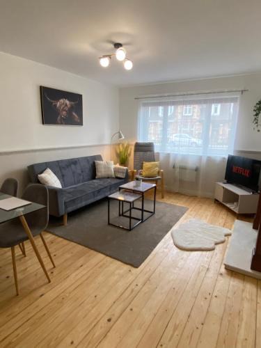 Glasgow Apartment | Modern apartment in Glasgow West End, free parking