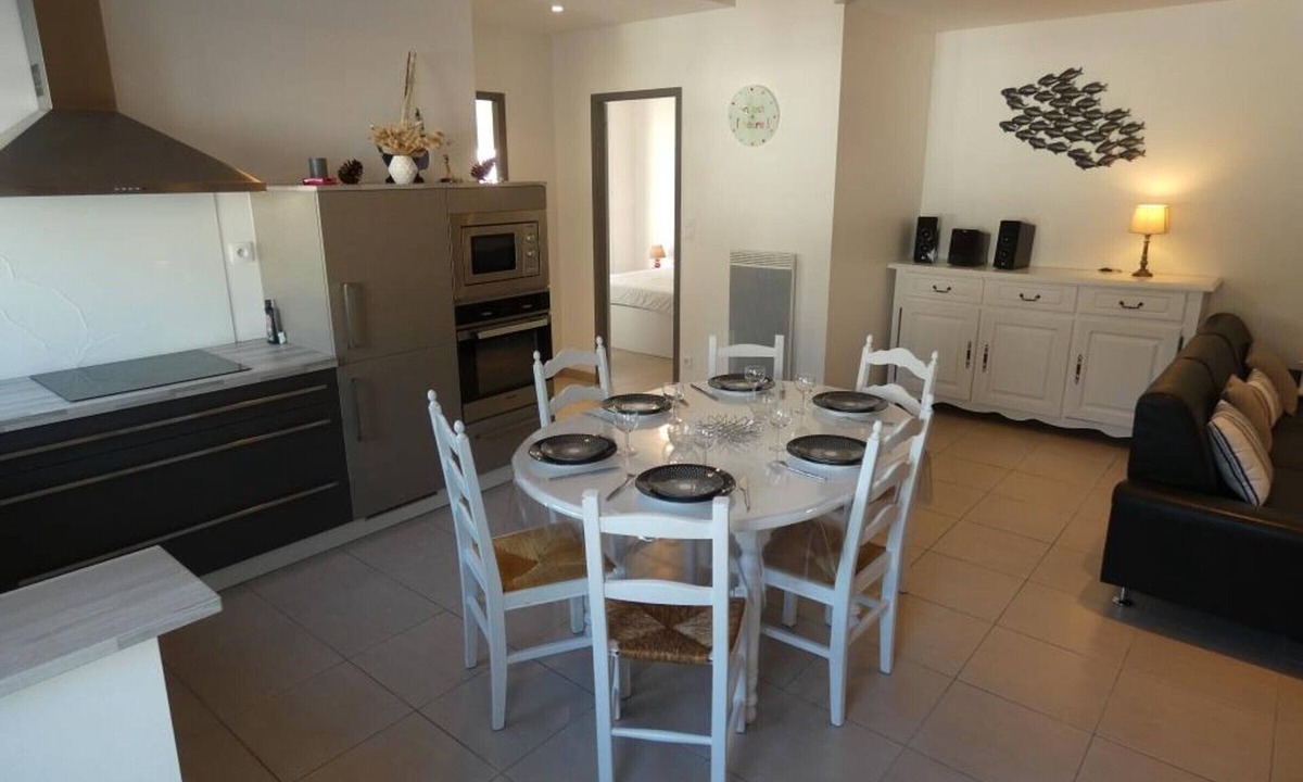 Notre-Dame-de-Monts Apartment | Modern apartment for 6, terrace and parking in Notre-Dame-de-Monts