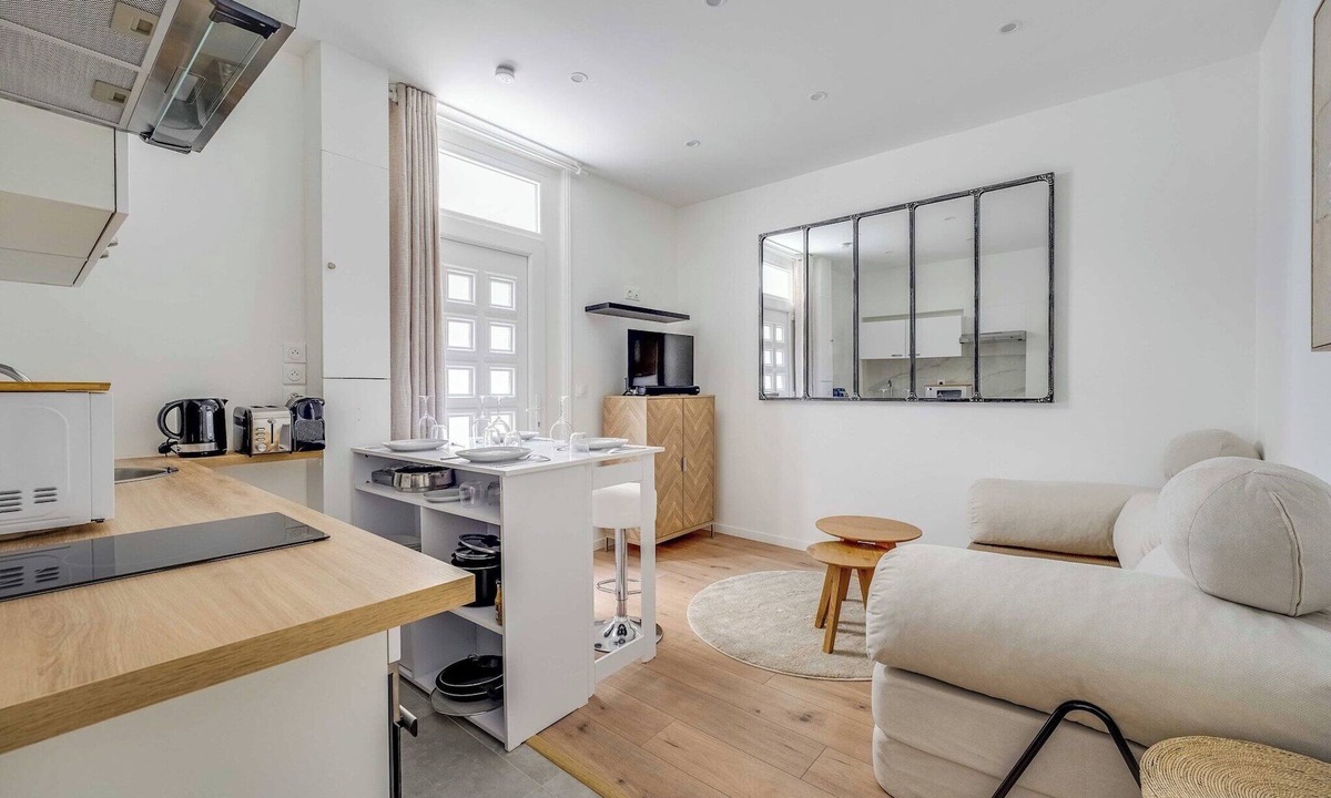 Levallois-Perret Apartment | Modern Apartment 1BR/4P - Levallois