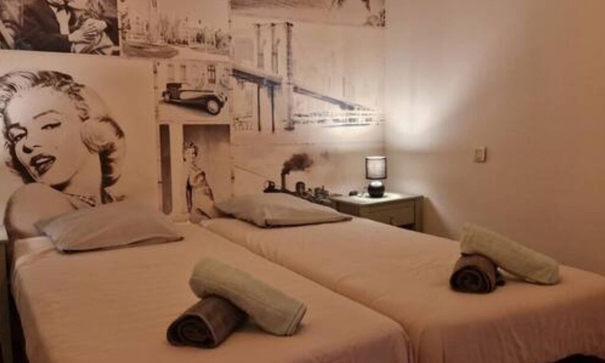 Aire-sur-l'Adour Apartment | Modern apartment