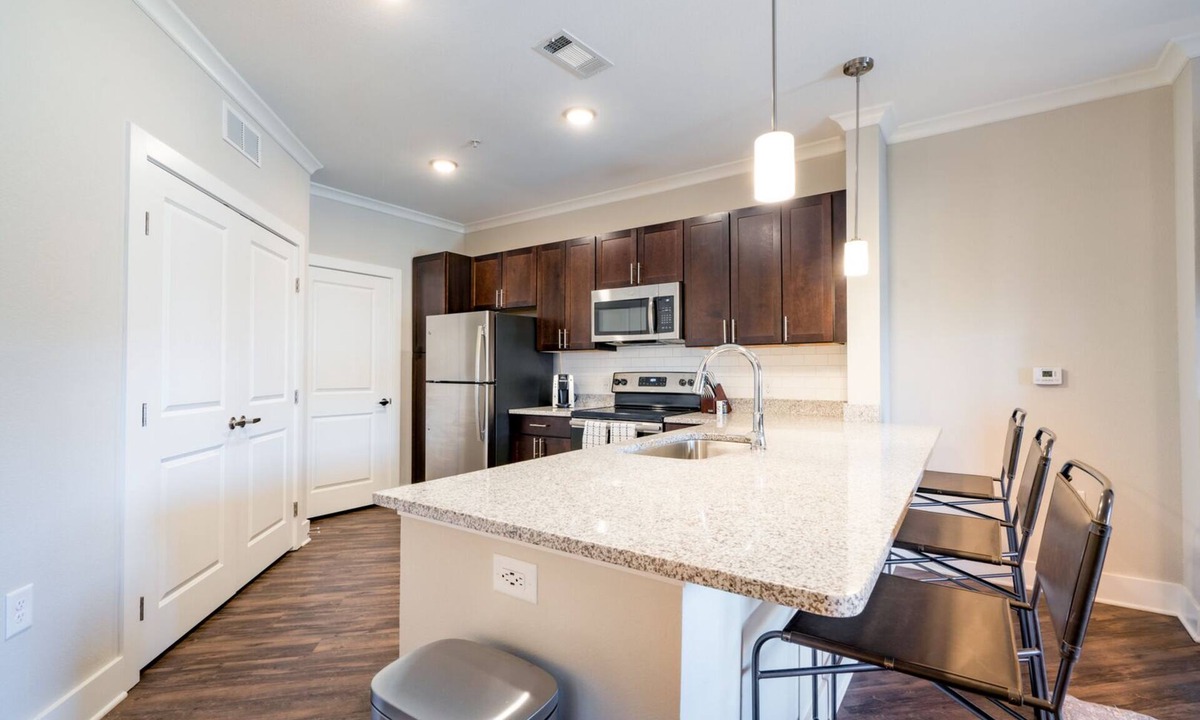 Briargate Apartment | Modern Apartment in Prime Location (ID4063X93)