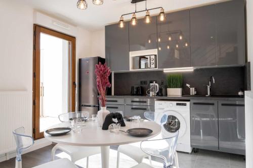 Montreuil Apartment | Modern apartment -1BR- 4P- Montreuil with Balcony