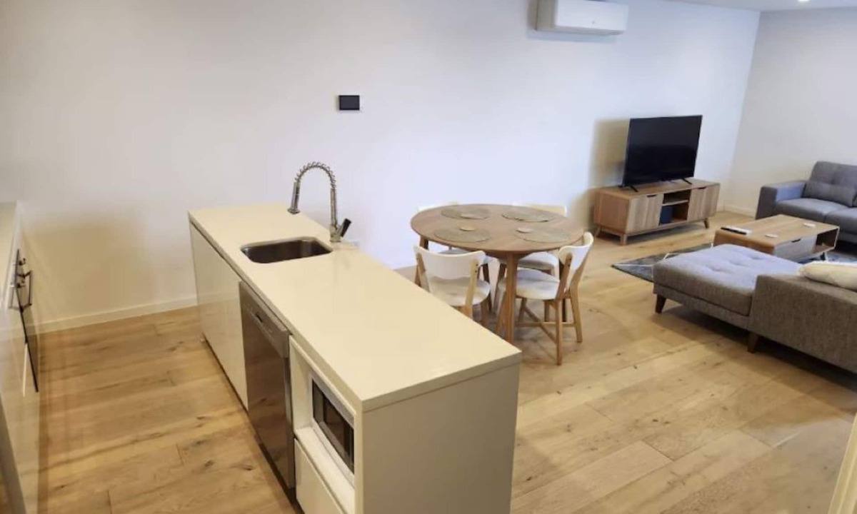 Airport West Apartment | Modern Apartment Airport Area