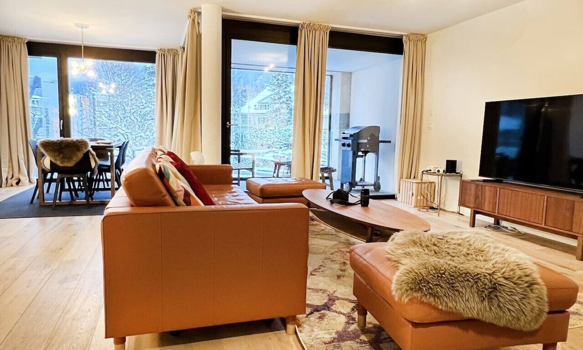 Central Interlaken Apartment | Modern Apartment Balcony AC Interlaken West