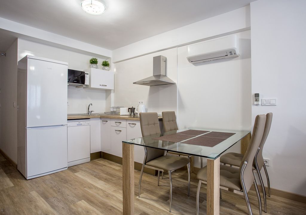 Na Rovella Apartment | Modern apartment, easy access to City of Arts