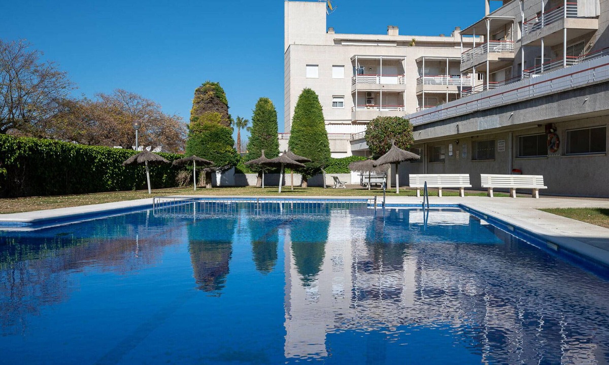 Torredembarra Apartment | Modern apartment 280m from beach with pool and air conditioning