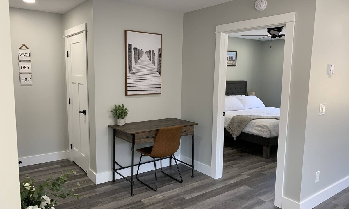 Burdett Apartment | Modern Apartment Fallsview in the Finger Lakes