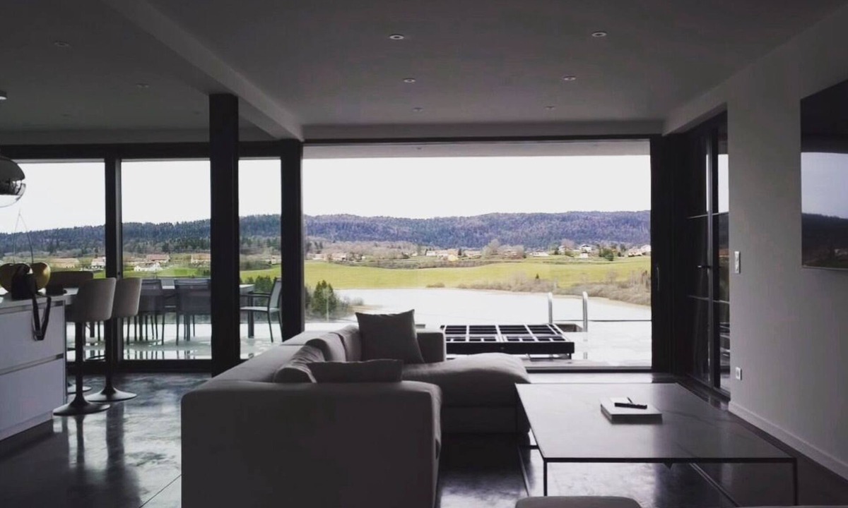 Grande-Riviere Apartment | Modern apartment with lake view