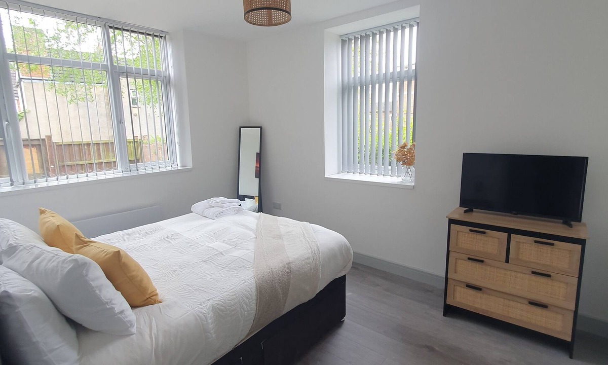 Desborough Apartment | Modern Apartment Fully Equipped