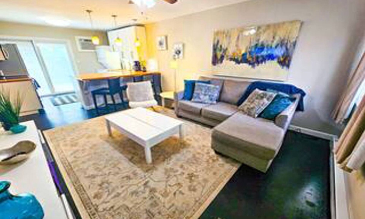 Oakhurst Apartment | Modern Apartment in Charlotte