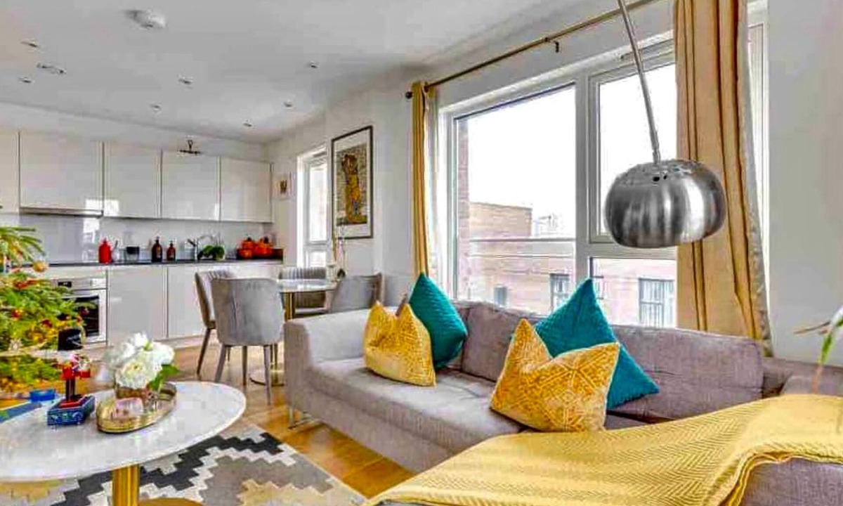 Walpole Apartment | Modern Apartment in London